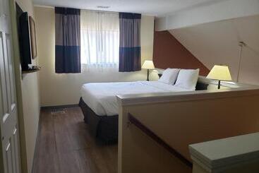 اقامتگاه Affordable Suites Of America Grand Rapids
