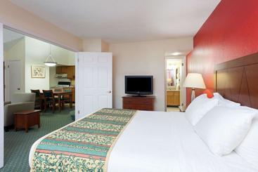 اقامتگاه Hawthorn Suites By Wyndham Dearborn/detroit Mi