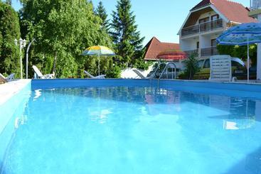 تختخواب و صبحانه Guest House Silatti   Apartments