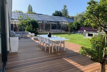 تختخواب و صبحانه Le Loft De Patricia
