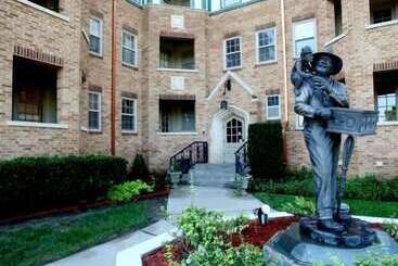 בית מלון כפרי Senate Luxury Suites