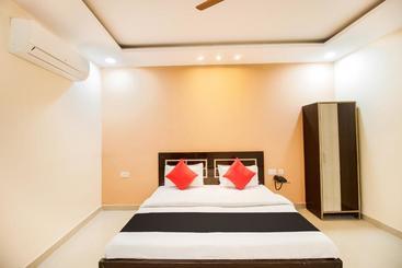 هتل Capital O 67322 Aastha Krishna Niketan
