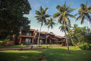 استراحتگاه Amara Ayurveda Retreat  Overlooking Evergreen Western Ghats An Ecologically Sustainable Living Space