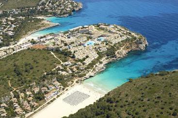 هتل Blau Punta Reina Junior Suites