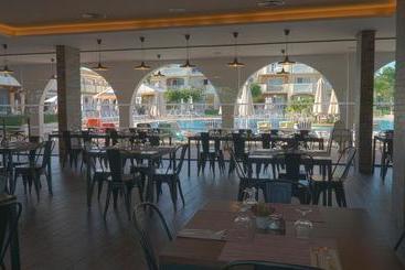 هتل Blau Punta Reina Junior Suites