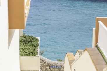 هتل Blau Punta Reina Junior Suites