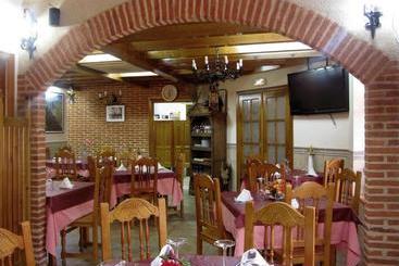 هتل El Portal De Las Arribes