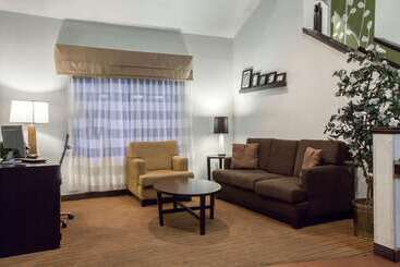 فندق Rodeway Inn At Six Flags