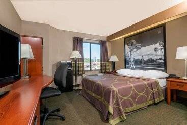 فندق Super 8 By Wyndham Jasper