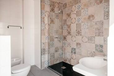 Хостел Astuto Boutique Jerez  Adults Only