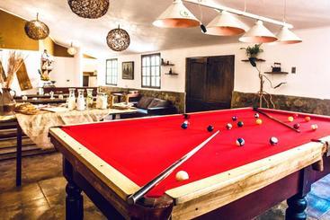 پانسیون Valle Utopía Hostel