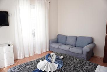 هاستل Guesthouse Namaste Central Rooms Valencia  Adults Only
