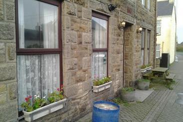 The Mount View Hotel, Bed & Breakfast