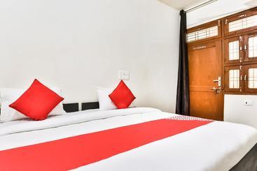 هتل Oyo 69507 Royal King Inn