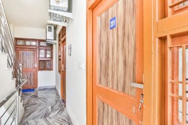 هتل Oyo 69507 Royal King Inn