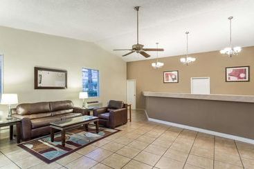 هتل Super 8 By Wyndham Tempe/asu/airport