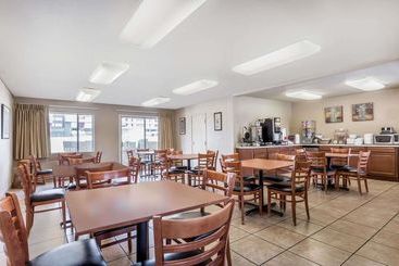 هتل Super 8 By Wyndham Tempe/asu/airport