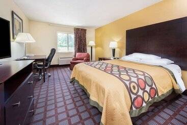 مُتل Super 8 By Wyndham Bloomington University Area