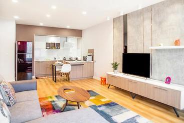 Naran Residence Lifestyle Serviced Apartment