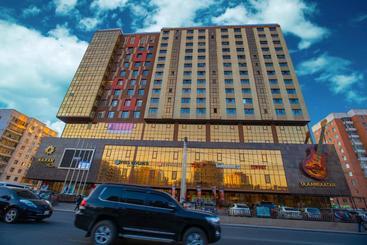 Naran Residence Lifestyle Serviced Apartment