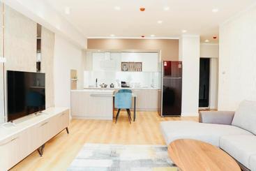 Naran Residence Lifestyle Serviced Apartment