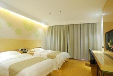 בית מלון כפרי Greentree Inn Zaozhuang Xuecheng Qilianshan Road Business