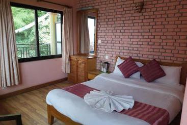 هتل Valley View Inn