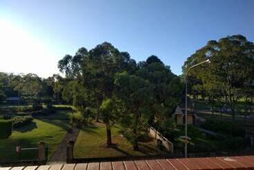 Жильё для туристов Urban Escape   Parramatta