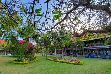هتل Inna Grand Bali Beach
