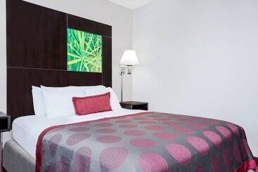 汽车旅馆  Ramada By Wyndham Minneapolis Golden Valley