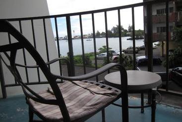 هتل Pagoda Hilo Bay