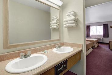 Magnuson Hotel El Paso West