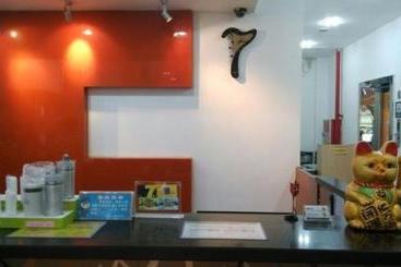 هتل 7days Inn Zhuhai Xiangzhou Mall