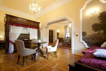 هتل Palace Kutna Hora