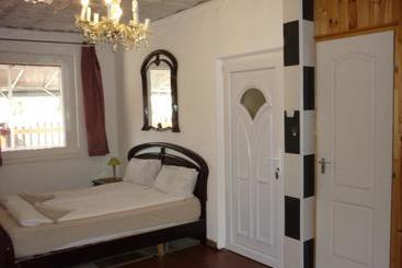 پانسیون R1 Rolléder Apartman Ház