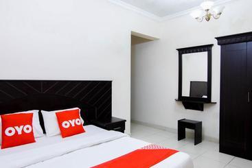 هتل Arsh Furnished Apartment By Oyo Rooms