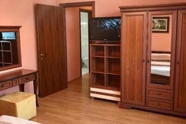 Arcada Apartments