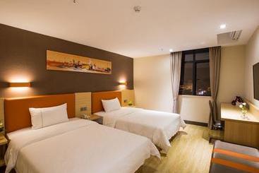 هتل 7 Days Inn Beijing Yanqing