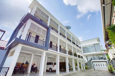 هتل Oyo 3279 Joy Residence
