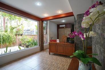 هاستل Nusadua Eling Inn