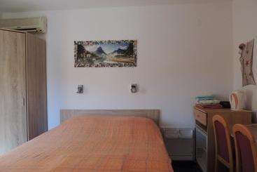Apartments Mijic