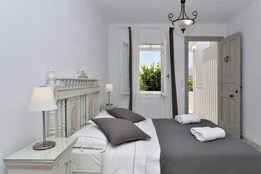 فندق Parian Lithos Residence