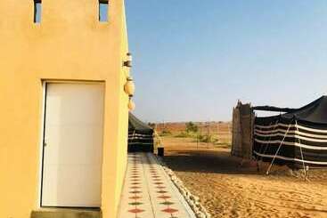 هتل Wahiba Bedouin Rustic Camp