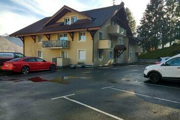 Spacious Apartment In Sallanches Near Ski Area