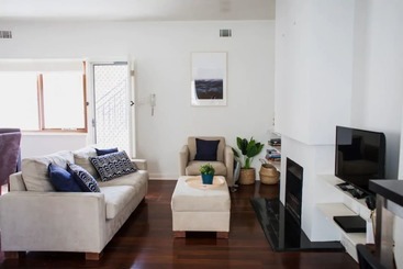 קוטג'' Cottesloe Beach Villa W/large Courtyard  Sleeps 4