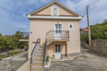 House Elwira