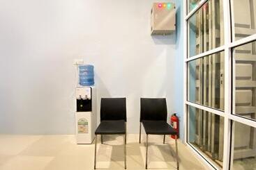 هتل Reddoorz Syariah Near Pantai Padang 2
