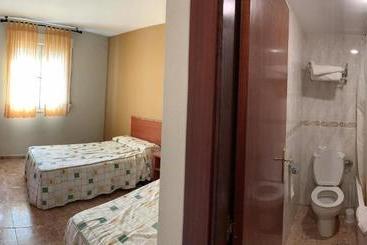 پانسیون Hostal Area 99