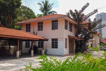 בית מלון כפרי Hasienda Homestay Bayan Lepas