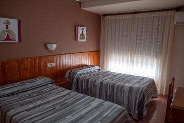 پانسیون Hostal Durá